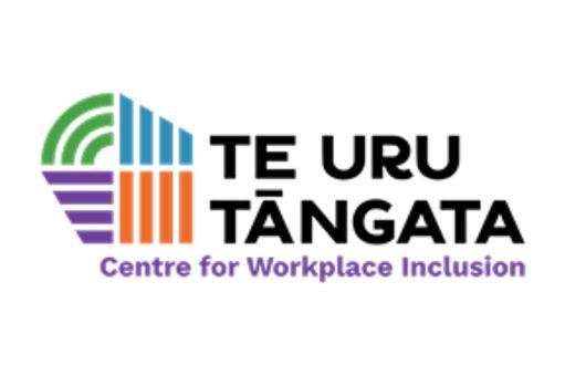Te uru tāngata logo